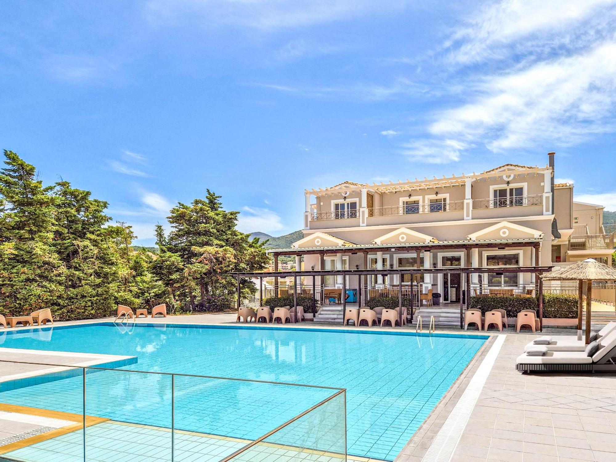 Thinalos Aparthotel Ахараві Екстер'єр фото